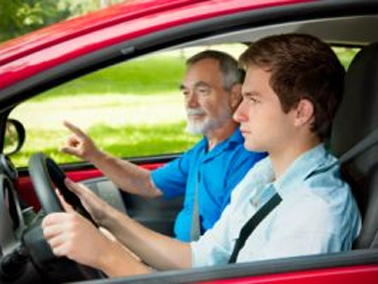 Tips from Desjardins Insurance to reduce your young driver's auto insurance premium.