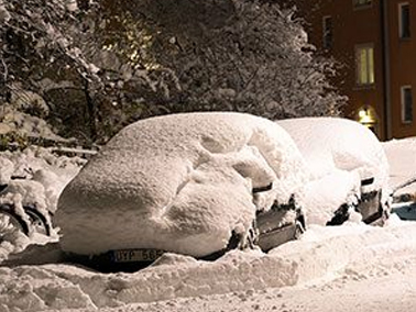Here are some tips to prevent snow damage to your vehicle and increased insurance premiums.